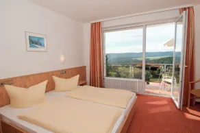 JUFA Hotel Schwarzwald - Ausblick vom Zimmer