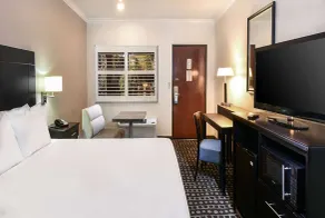 Travelodge by Wyndham Commerce Los Angeles Area - Chambre
