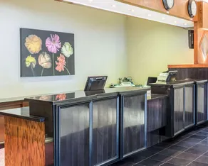 Clarion Hotel Somerset - New Brunswick - Hall