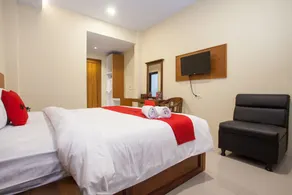RedDoorz Premium @ Jalan Cengkeh Malang - Room