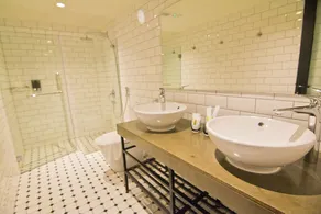 JonkeRED Heritage Hotel - Baño