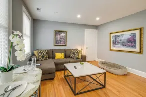 Easy Metro Access: Wfh-friendly Apt 7 Mi to DC! - Intérieur