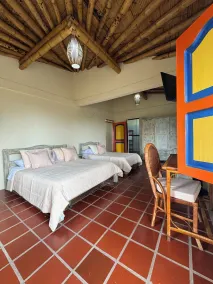 Eco Hotel Santa Barbara - Room