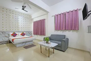 FabHotel Nakshtram Stay Inn - Room