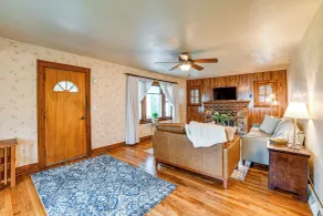 Home 7 Mi to Binghamton University! - Interior