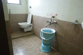 Balaji Lodging - Bathroom