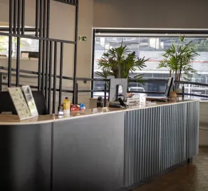Coral Trade prox a PUCRS Araujo Vianna e Iguatemi - Recepción