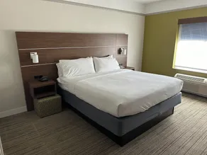 Holiday Inn Express Hotel & Suites San Dimas by IHG - Rum