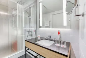 IntercityHotel Graz - Baño