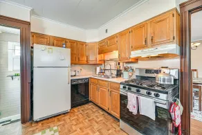 Charming Family Home w/ Seasonal Pool in Dansville - Innvendig