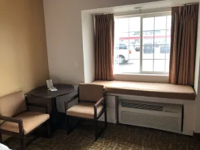 Days Inn & Suites by Wyndham Spokane Airport Airway Heights - Chambre