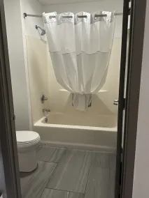 Quality Inn & Suites Decatur Priceville I-65 - Værelse