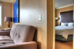 The Waterfront Beach Resort, A Hilton Hotel - Chambre