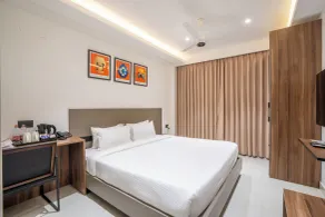 Hyber Hotel's- Gachibowli - Room