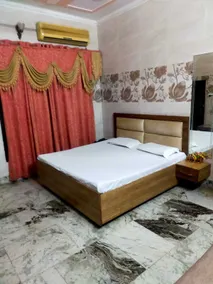 lvy Hotel And Restaurant - Chambre