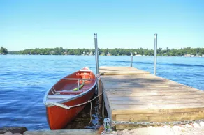 Unique Island Stay w/ Dock! Southwick Lake House - Interiør