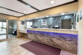 Quality Inn Newton at I-80 - Lobby