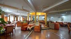 Tilyar Hotel And Resort - Restaurang