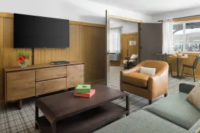 The Virginian Lodge, an Outbound Hotel - Zimmer