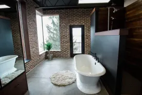 The Dwell House - Bathroom