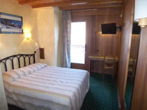 Les Bernards - Room