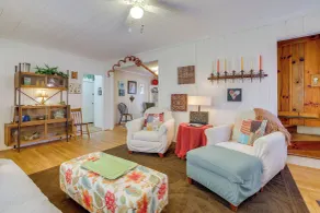 Unwind Fireside & Walk to Dtwn! Tyron Retreat - Innenbereich