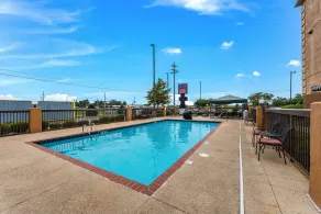 Comfort Suites Monroe - Piscine