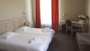 LE H - Hotel & Restaurant - Chambre