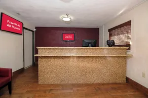 Red Roof Inn Jacksonville - Cruise Port - Lobby