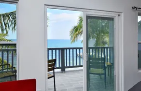 Parrot Cove Lodge - Room