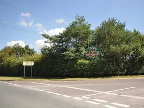 Tavern Way - Sportplatz