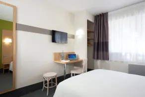 B&B HOTEL Nîmes Ville Active, parking sécurisé gratuit - Chambre
