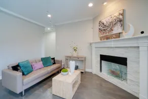 Cedar Hill Estate w/ Pool! Luxe Home & Apartment - Innvendig
