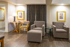Grand Hotel & Conference Centre Calgary Airport, an Ascend Collection Hotel - Værelse