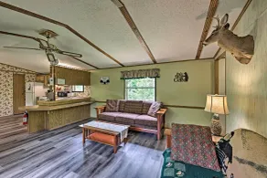 Secluded Woodsy Cabin: Hike, Fish, Hunt + ATV! - Interiør