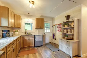 Waterfront Haven Bi-level Lakefront Deck/game Cntr - Interni