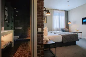 TbiliSee Hotel - Bathroom