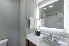 La Quinta by Wyndham Anchorage Airport - Salle de bain