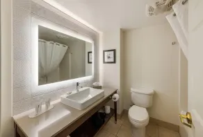 Country Inn & Suites by Radisson, Findlay, OH - Salle de bain