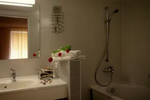 Centre Hotel - Bathroom