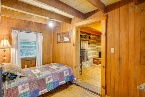 Historic Cabin Retreat ~ 2 Mi to Seneca Rocks! - Rum