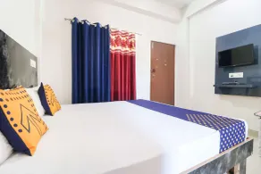 OYO 43300 Spring Woods Suites - Værelse