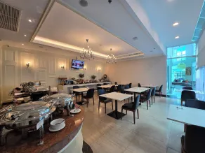 The Bless Hotel and Residence - Restaurant