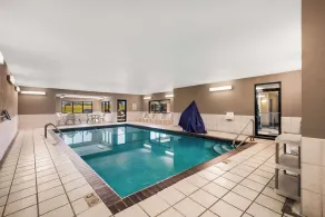 Quality Inn Des Moines North - Piscine