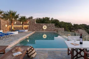 Arte Pefki Beachfront Suites - Piscina