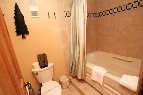 Mountainback 80 - Badezimmer