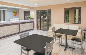 Super 8 by Wyndham Bryant Little Rock Area - Hall
