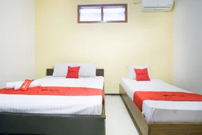 RedDoorz Syariah @ Jalan Gajah Mada - Chambre