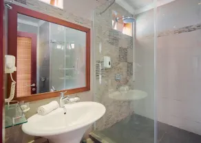 Gold Beach Resort - Bathroom