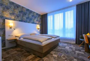 Stadthotel Lohne, Self Check-in & entspannt im Café frühstücken - Zimmer